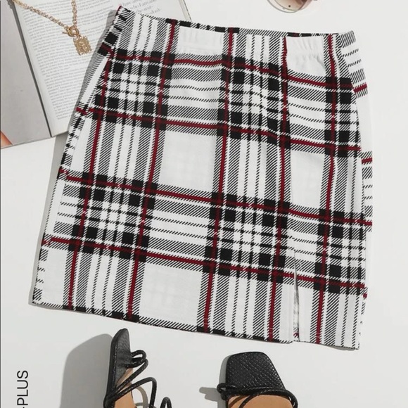 Plaid mini skirt - Picture 1 of 2